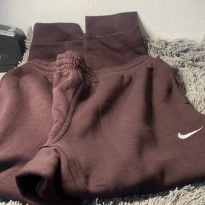 Nike standard fit taper leg
